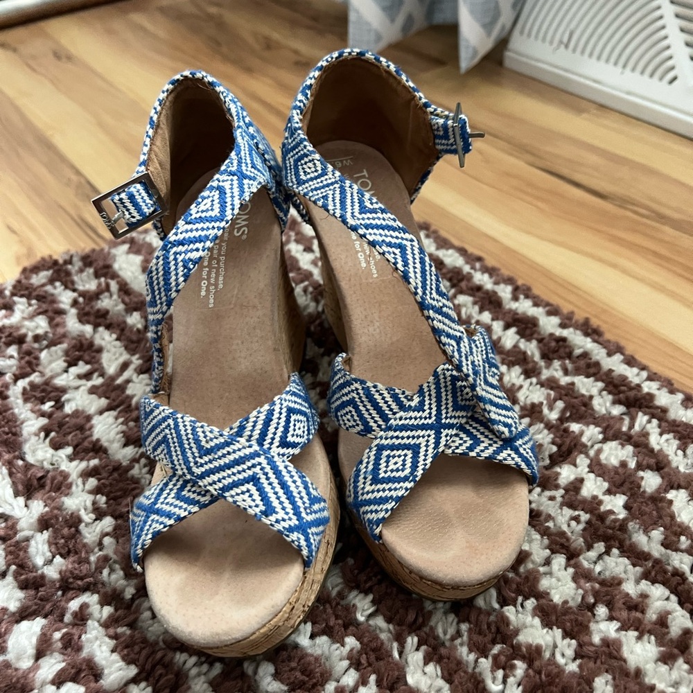 TOMS Blue and White Patterned Wedge Sandals